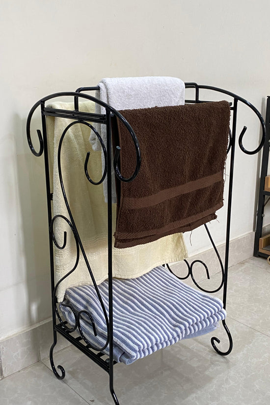 Towel stand in wrought iron