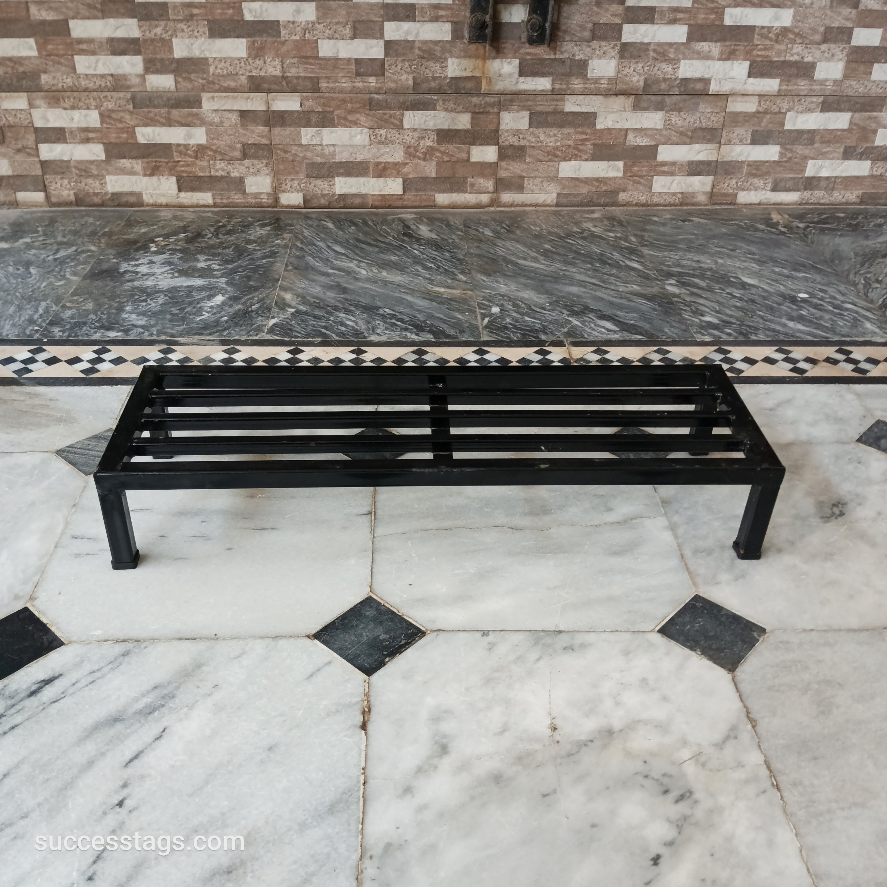 2 ft Heavy Duty Single Tier Metal Stand