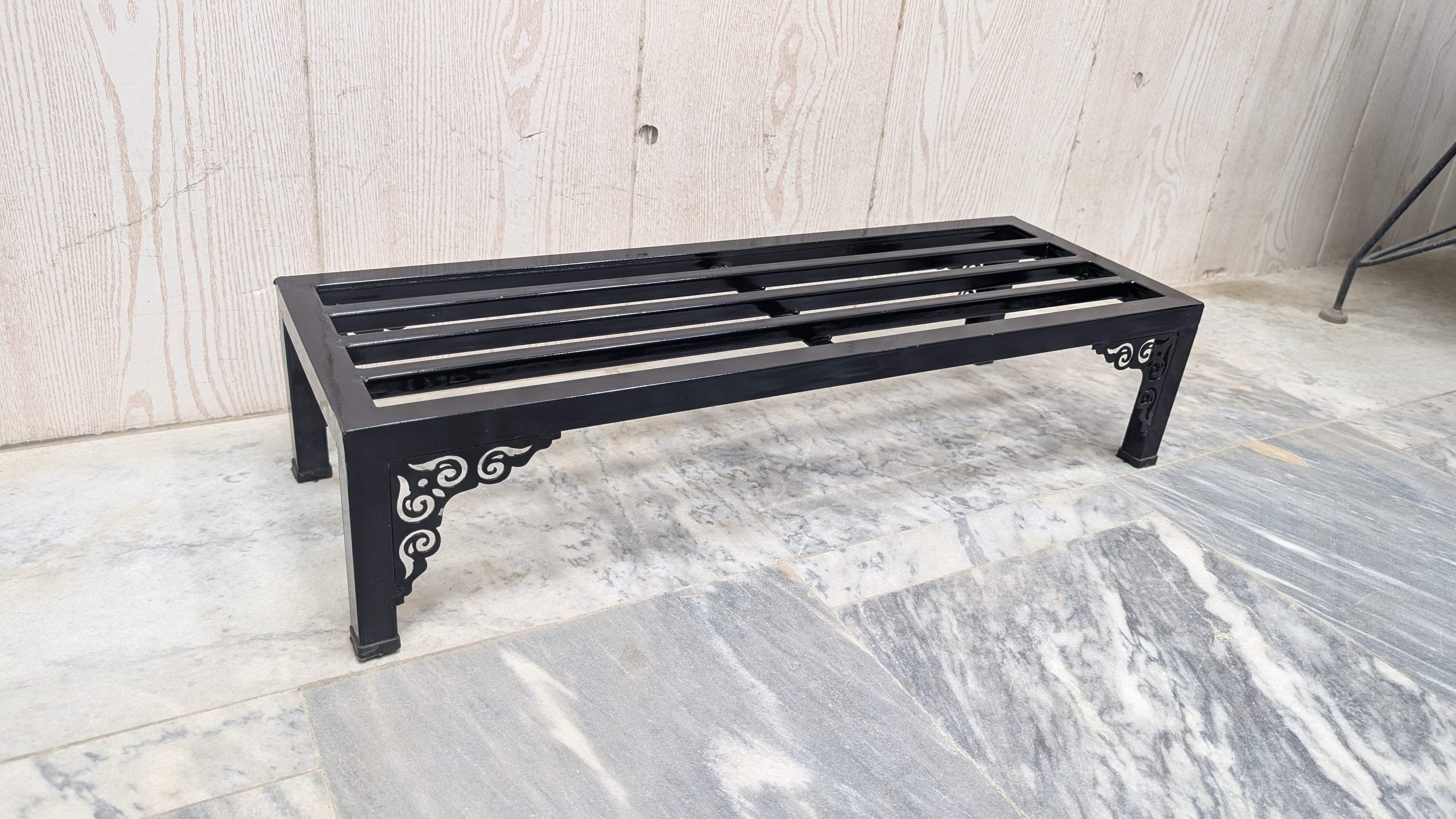 2 ft Heavy Duty Single Tier Metal Stand