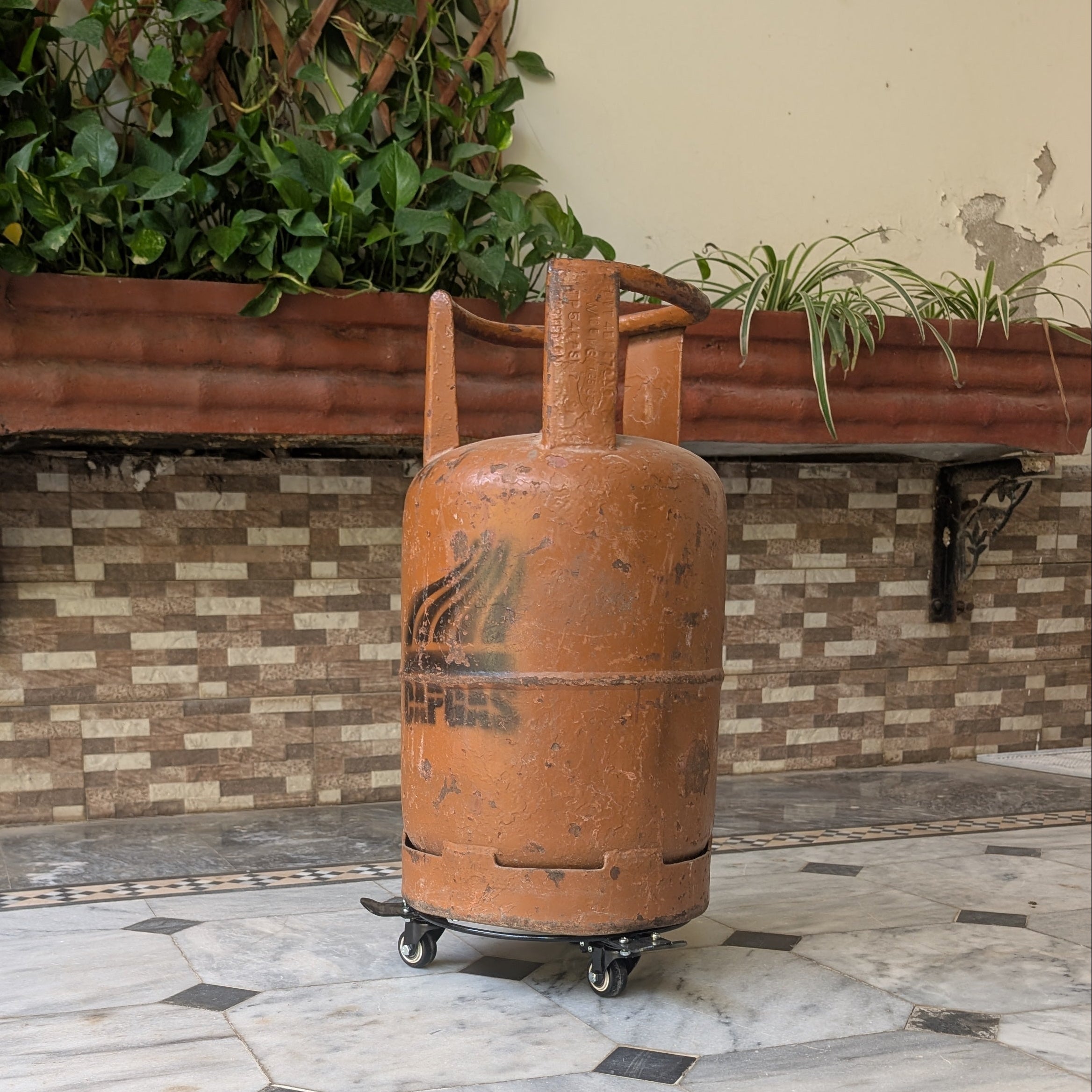 Can-Cylinder Trolley Home Gadget