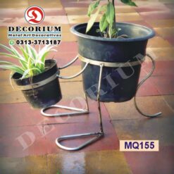 Standing planters by Decorium Metal art decoration in Pakistan